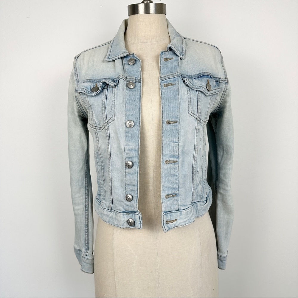 H&M Womens Light Wash Denim Jacket Size 6 Blue Jean